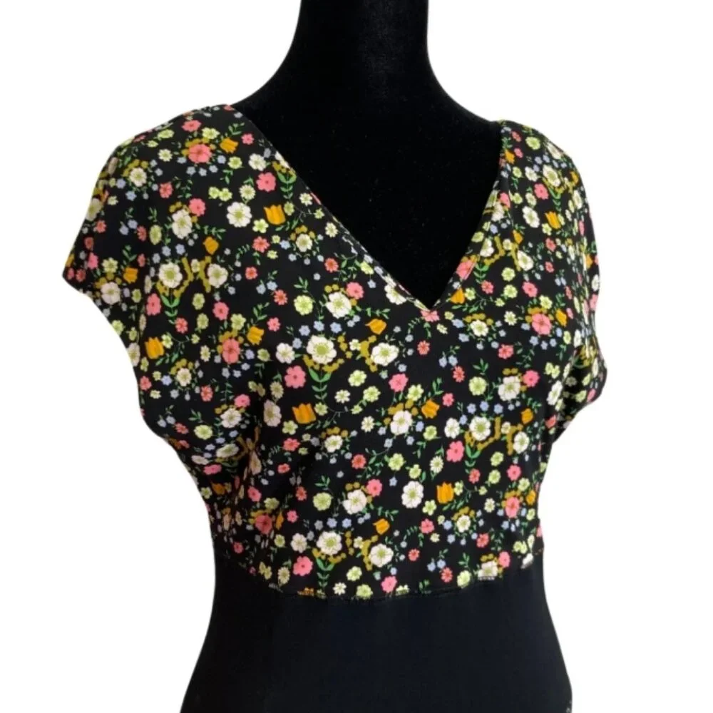 Tory Burch Sheath Dress Black Floral Short Sleeve with V-Neck S (Orig. $456)